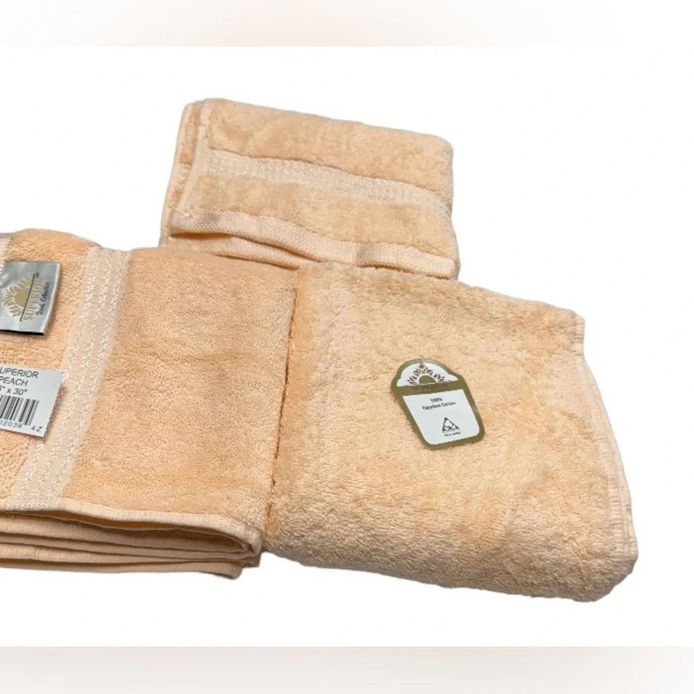 NWT pack of 3, 16” x 30” superior peach colored superior towel collection towels